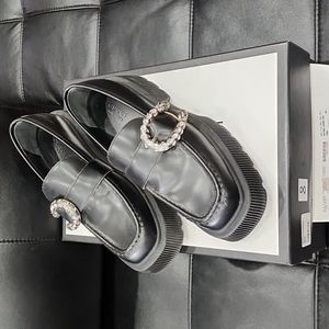 GUCCI WOMEN'S CORDOVAN LOAFER SIZE 38 1/2